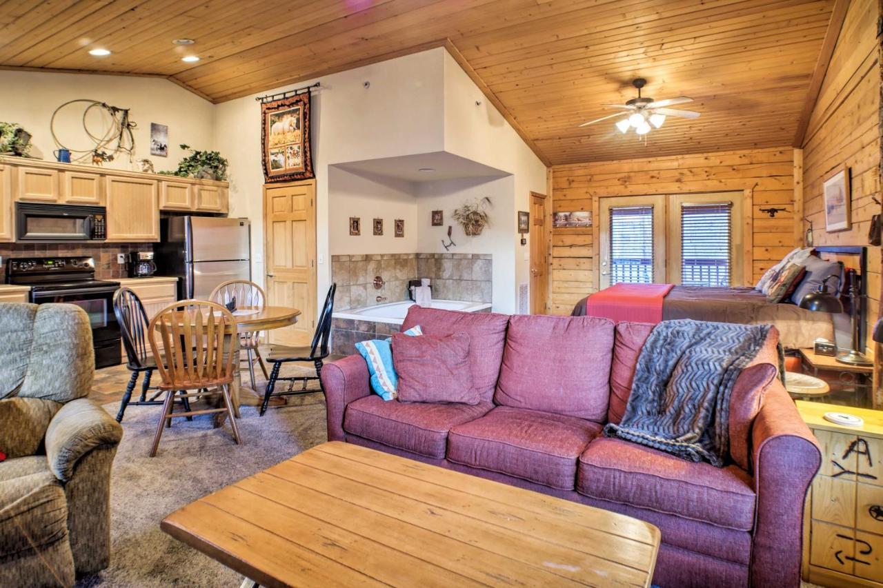 Apartament Cabin-Style Studio Right Off The Branson Strip! Zewnętrze zdjęcie